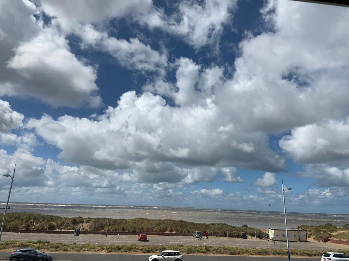 Beach View - Amazing Sea Views Lytham St Annes Exterior photo